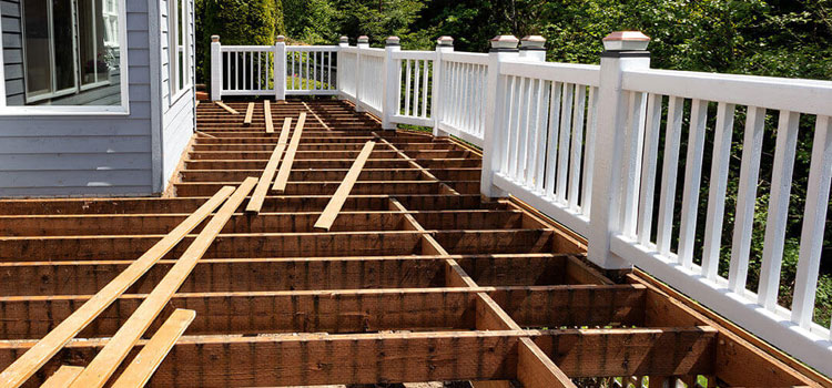 Deck Repair Free Estimate in Tarzana, CA