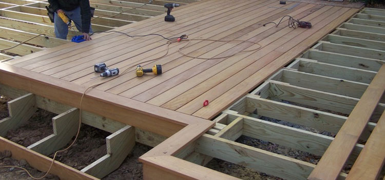 Wood Deck Builders in Tarzana, CA